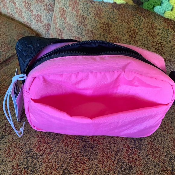 Baggu Azalea Pink camera bag NWT - Picture 5 of 6
